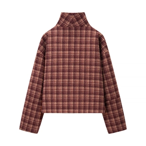 Veste à carreaux d'hiver pour femme avec col montant et coupe ample vue de dos