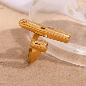 18K gold-plated stainless steel bar ring featuring a minimalist open-ended cylinder design