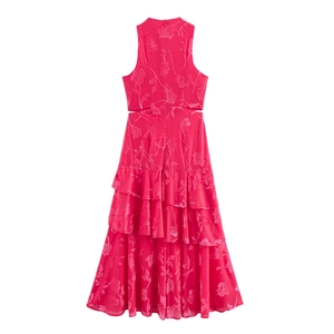 Robe rouge élégante sans manches à plusieurs niveaux avec taille évidée et motif jacquard