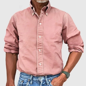 Camicia da uomo slim fit a maniche lunghe color rosso polvere con finitura strutturata