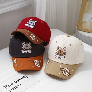 Detailed embroidery of cartoon puppy and space prints on children's cotton baseball caps