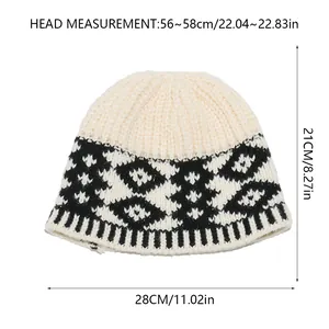 Size chart showing height 21cm and width 28cm for this geometric knit beanie hat