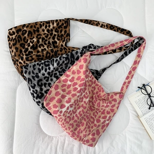 Stylish leopard print canvas tote bags in brown, grey, and pink for women's daily use