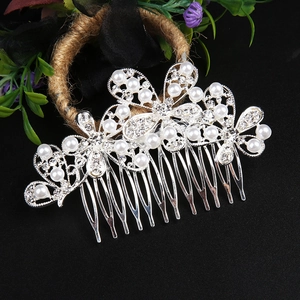Peigne à cheveux de mariée argenté avec motifs de fleurs, perles blanches et strass