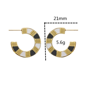 Fashionable 21mm C-shaped stainless steel hoop earrings with black white enamel and gold beads