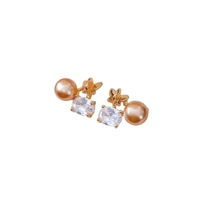 Boucles d'oreilles papillon plaquées or 18 carats avec zircon ovale et perle champagne