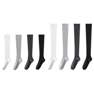 Lot de 8 paires de chaussettes hautes en coton unicolore blanc gris et noir pour femme