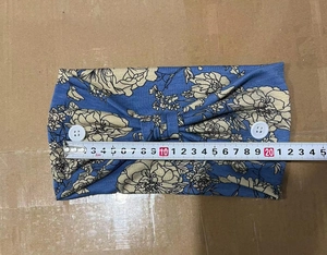 Fascia per capelli yoga blu boho con fiori e bottoni, misura 24 cm in orizzontale