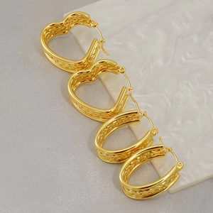 Stainless Steel Woven Heart U Shaped Hoop Earrings 18K Gold Plated Twisted Minimalist Fashion Jewelry For Women