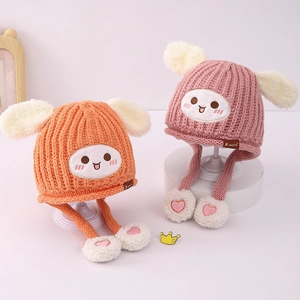 Bonnet en tricot mignon pour enfants avec longues oreilles et cache-oreilles