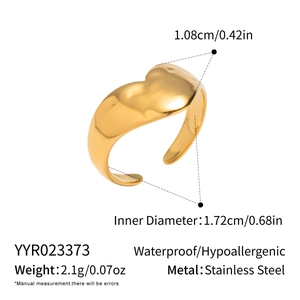 Detailed size specifications and weight info for the gold heart stainless steel open ring
