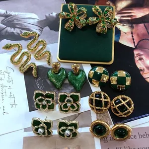 Boucles D Oreilles Vintage Émail Vert Émeraude Fleur Serpent Pour Femmes Avec Tige En Argent Alliage Strass Künstliche Perle