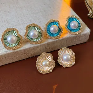 Boucles D'oreilles Künstliche Perles En Forme De Coquillage Avec Strass En Alliage Et Tige En Argent Style Émail Vintage Pour Femmes