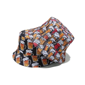 Bobs d'été pour hommes avec imprimés bière dessin animée sur toile noire et tissu coloré