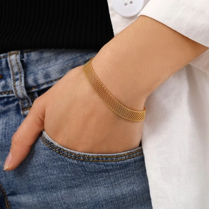 French style 18K gold plated stainless steel mesh chain necklace worn on wrist