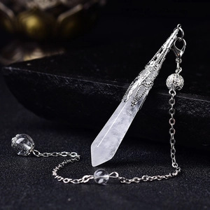 Vintage Weißkristall Pendel Anhänger mit Sechskantsäule und retro silberner Metallkappe