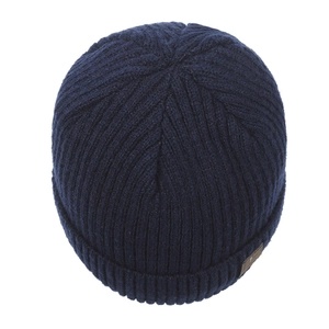 Dikke marineblauwe heren wintermuts van ribgebreide stof met warme fleecevoering en leer
