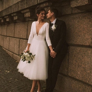 Robe De Mariée En Satin Et Tulle Col En V Dos Nu Manches Longues Mi Longue Rétro Pour Femmes
