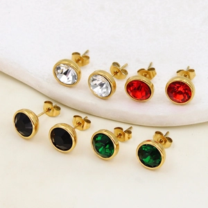 Classic round stud earrings with faceted crystals in gold plating for women