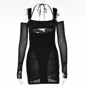 Robe moulante noire sexy avec manches en mesh transparent et détails ajourés tendance