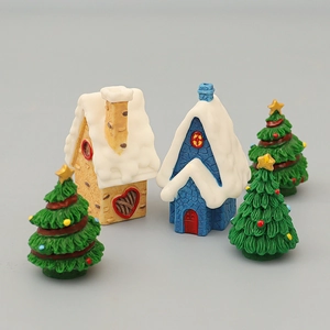 5-piece miniature Christmas dollhouse village set with resin snow houses and Xmas trees