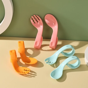Baby Training Curved Spoon And Fork Ergonomic Handle For Toddler Self Feeding Food Grade PP With Portable Travel Case