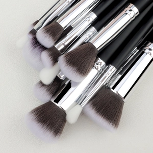 Kit de 15 pinceaux maquillage professionnels avec manches noirs et ferrures argent