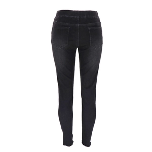 Vue arrière d'un jean skinny noir avec taille élastique à cordon et poches arrière