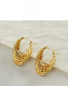 Detail of 18K gold-plated braided rope texture on double hoop multilayered earrings