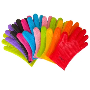 Nordic silicone oven mitts with heart non-slip grip in various vibrant colors