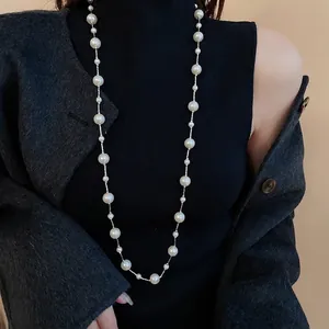 Elegant Long Imitation Artificial Pearl Necklace Minimalist Copper Chain Graduated Station Design Sweater Chain For Women