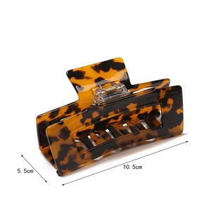 Large acetate leopard print hair claw clip measuring 10.5cm for women's hair styling
