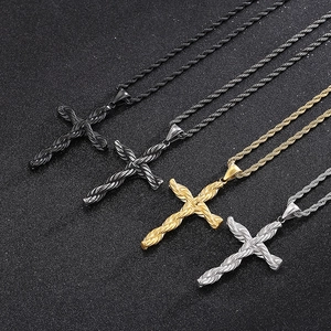 Detail von gedrehten Seilkreuz-Halsketten in Schwarz, Grau, Gold und Silber-Edelstahl