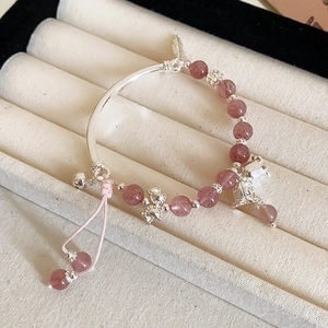Bracelet en quartz fraise rose avec breloques renard en argent et cordon réglable