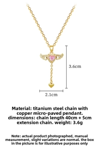 Detaillierte Größentabelle der Halskette mit rosa Herzflügeln und Maßen der Titankette