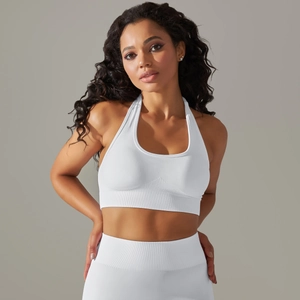 Détails de l'ensemble de sport côtelé sans couture blanc avec brassière licou