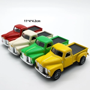 Retro die-cast pickup toy cars in four colors with 11x4x4.2cm dimensions overview