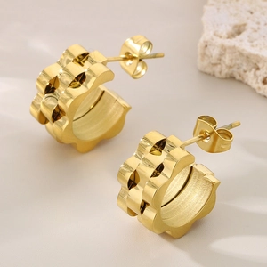 Modern thick C-shaped gold-plated titanium steel hoop earrings with textured ripple design