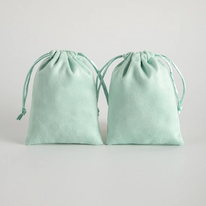 Sacchetto per gioielli in flanella verde menta con coulisse per confezioni e custodia