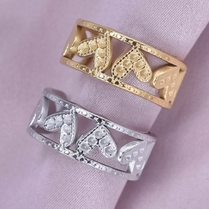 Hollow heart pattern stainless steel rings in gold and silver finish for women