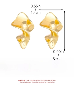Detailed size chart showing gold twisted alloy earrings dimensions of 1.4cm by 2.3cm