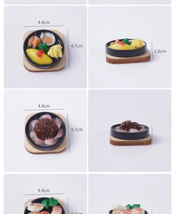 Miniature iron plate steak food model with 4.7cm base and realistic culinary details