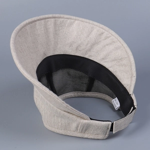 Vue détaillée de la visière en mélange de lin avec bandeau et doublure en maille respirante