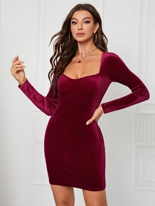 Burgundy velvet bodycon mini dress with U-neck and long sleeves for party wear