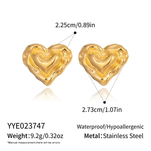 Detailed size and weight specifications for golden molten metal heart earrings