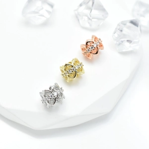 Perle Di Loto Cuore Cavo In Rame Placcato Oro Con Zirconi Per Creazione Di Gioielli Fai-Da-Te Bracciali E Collane Artigianali
