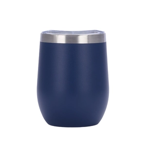 Detail view of 12oz matte navy blue stainless steel tumbler with clear lid and silver rim