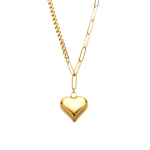 Collar de corazón de acero dorado con cadena asimétrica de eslabones cubanos y clips