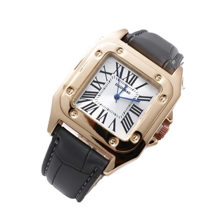 Orologio classico quadrato dorato con numeri romani e cinturino in pelle nera