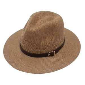 Khaki geflochtener Fedora Strohhut mit dunkelbraunem Lederband und goldener Schnalle